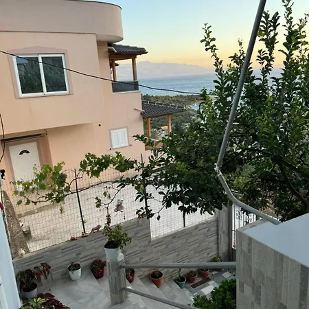 Sunlight Apartment Sarande
